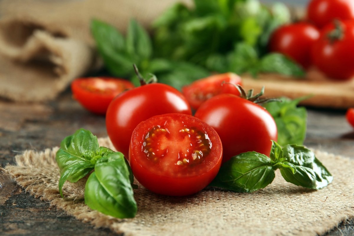حرارية الطماطم كم سعرة قائمة بالسعرات